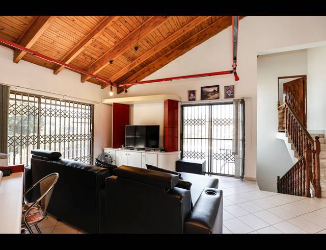 4 BEDROOM HOUSE FOR SALE IN GREENWOOD PARK